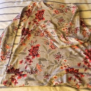Extra soft floral shirt